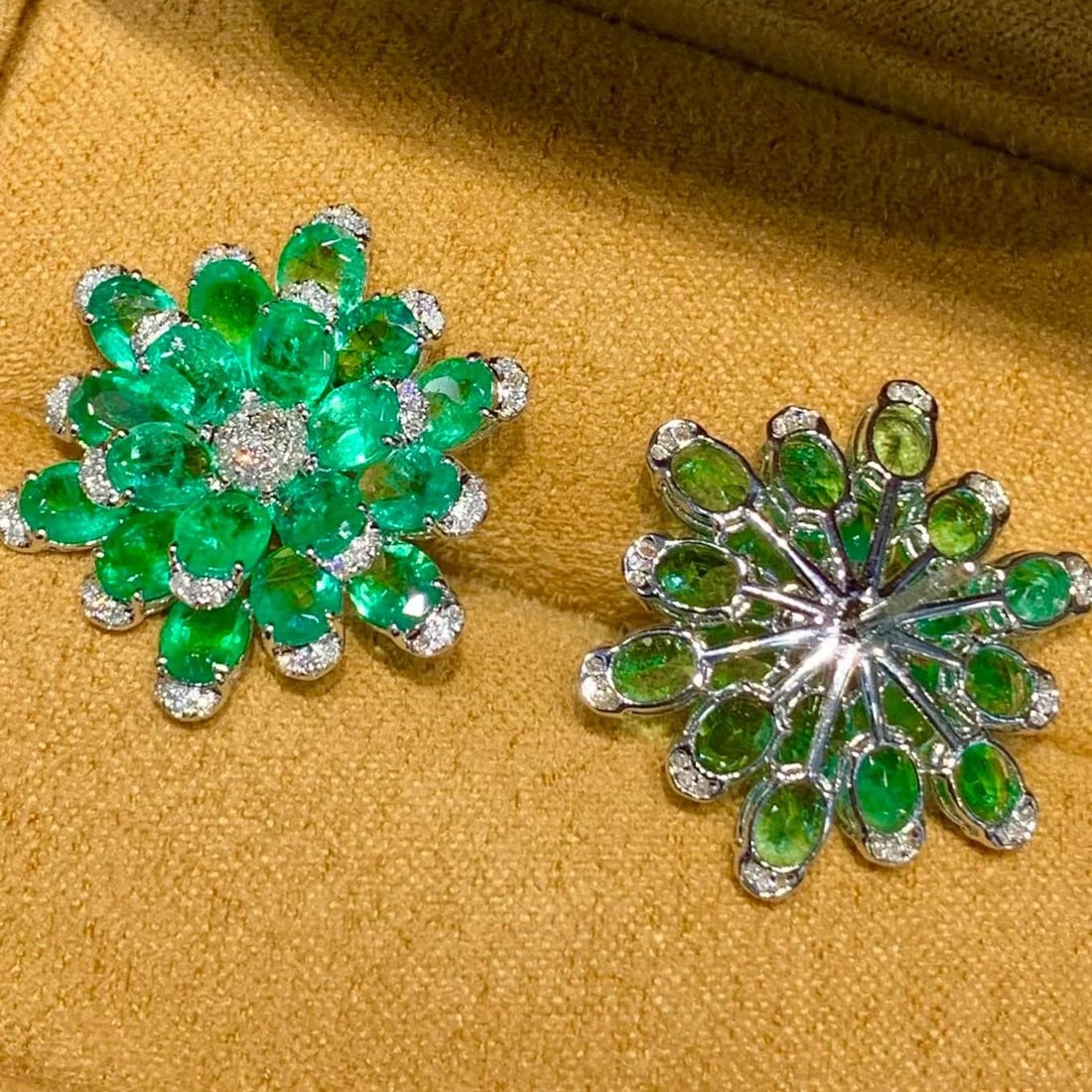 14k Gold 7.5 Ct Natural Emerald & Diamond Earrings - 3