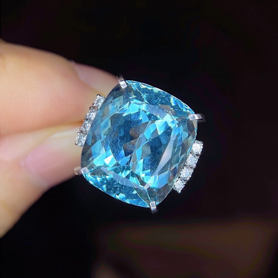14k Gold 13.8 Ctw Natural Aquamarine & Diamond Ring - 4