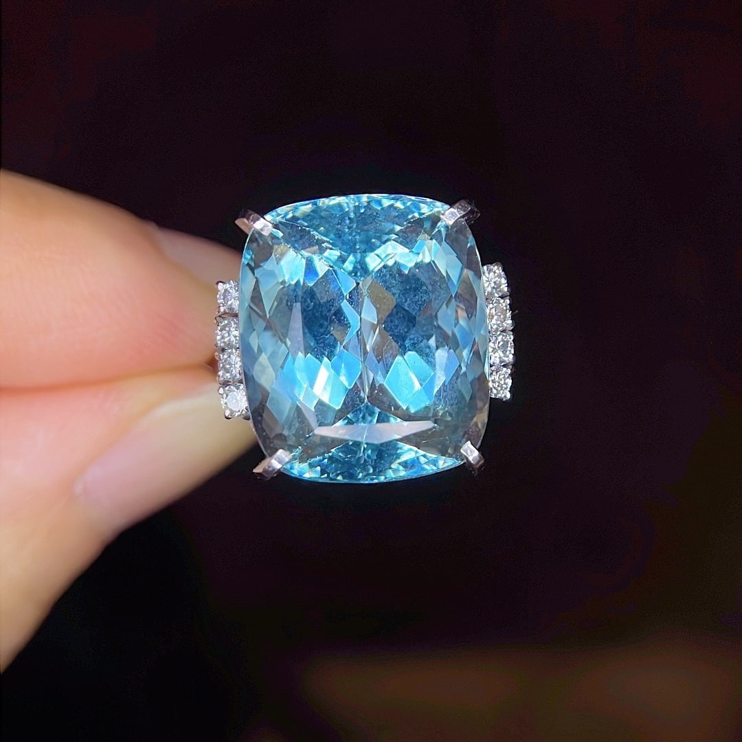 14k Gold 13.8 Ctw Natural Aquamarine & Diamond Ring - 6
