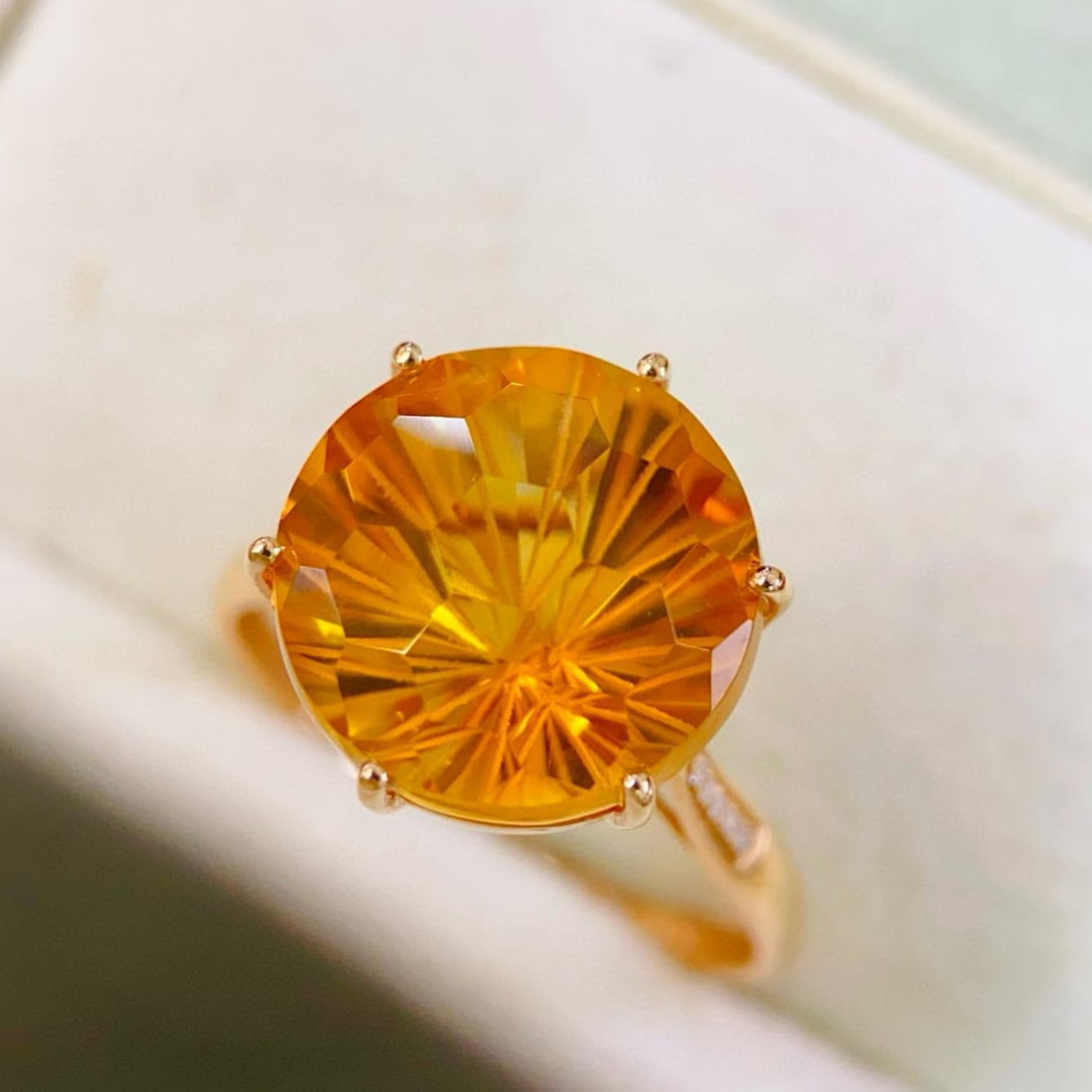 14k Gold 7.28 Ctw Natural Citrine & Diamond Ring: Ref:231185077 // gold content:14k gold // ring size:7. 25us // // main gemstone:citrine // shape:round // carat weight:7. 25ct // color:yellow // treatment:natural // cut grade:g // // adjacent gemsto