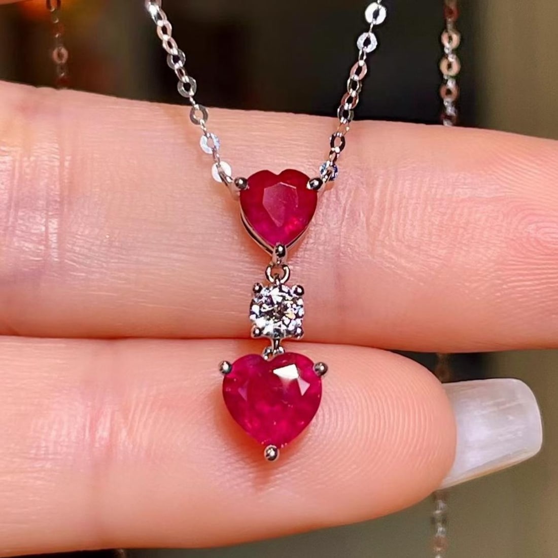 14k Gold 1.25 Ctw Natural Ruby & Diamond Necklace: Ref:231185103 // gold content:14k gold // main gemstone:ruby // number of stones:2 // shape:heart // carat weight:1. 13ct // color:red // treatment:natural // // adjacent gemstone 2 : diamond //
