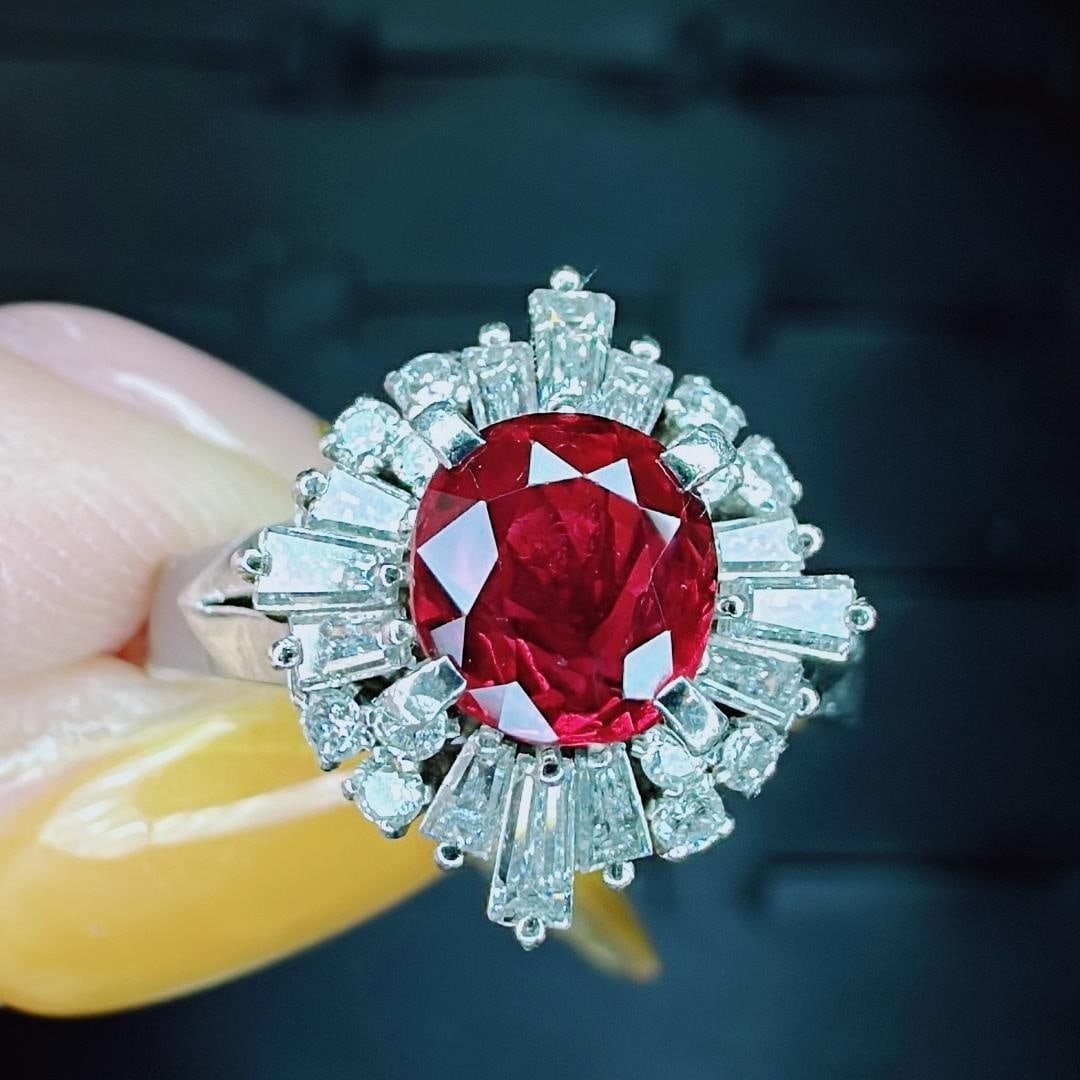 14k Gold 1.58 Ctw Natural Ruby & Diamond Ring: Ref:231185147 // gold content:14k gold // ring size:7. 25us // // main gemstone:ruby // shape:oval // carat weight:1. 02ct // color:red // treatment:natural // // adjacent gemstone 2 : diamond //