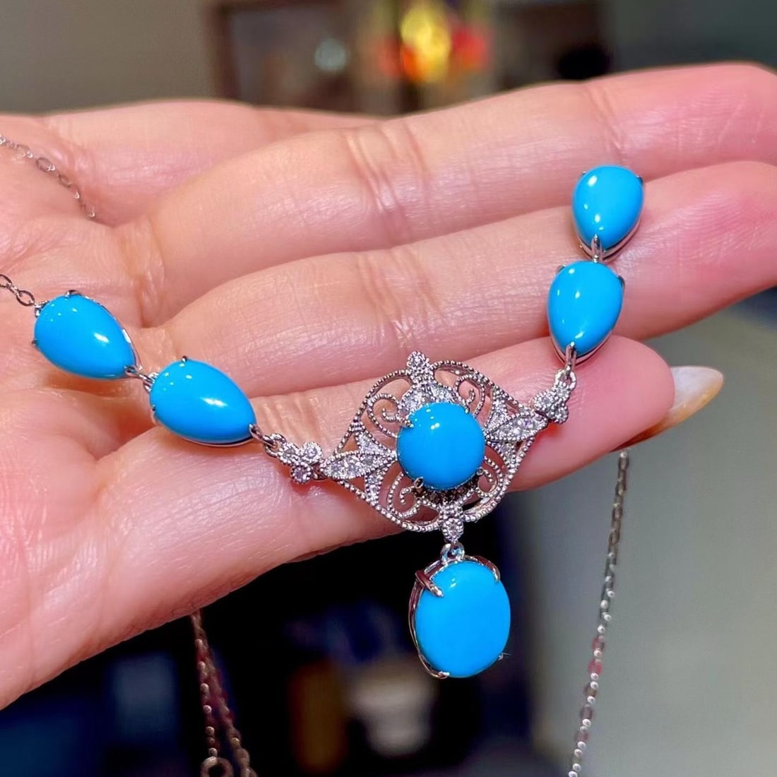 14k Gold 8.87 Ctw Natural Blue Turquoise & Diamond Necklace: Ref:231185170 // gold content:14k gold // main gemstone:blue turquoise // shape:multiple // carat weight:8. 76ct // color:blue // treatment:natural // // adjacent gemstone 2 : diamond // shape:round /