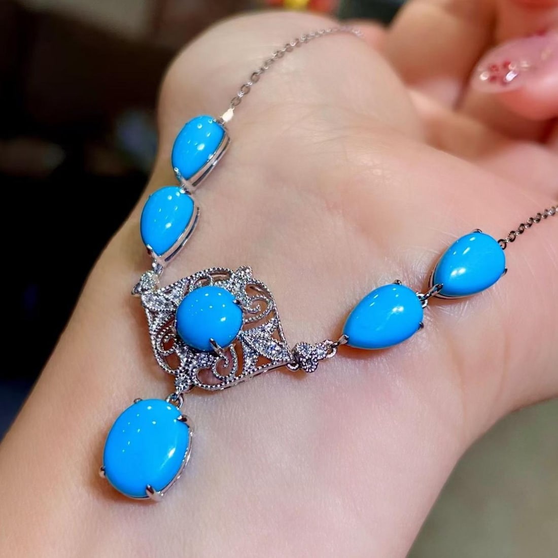 14k Gold 8.87 Ctw Natural Blue Turquoise & Diamond Necklace - 3