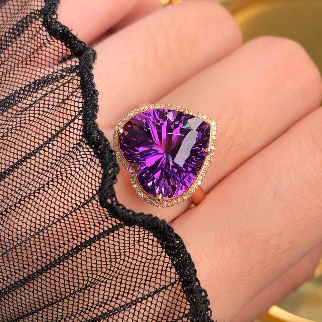 14k Gold 8.80 Ct Natural Amethyst & Diamond Ring - 5