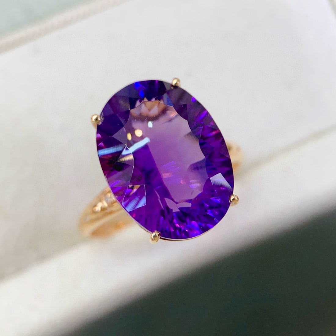 14k Gold 8.76 Ctw Natural Amethyst & Diamond Ring: Ref:231185174 // gold content:14k gold // ring size:7. 25us // // main gemstone:amethyst // shape:oval // carat weight:8. 75ct // color:purple // treatment:natural // // adjacent gemstone 2 : diamond
