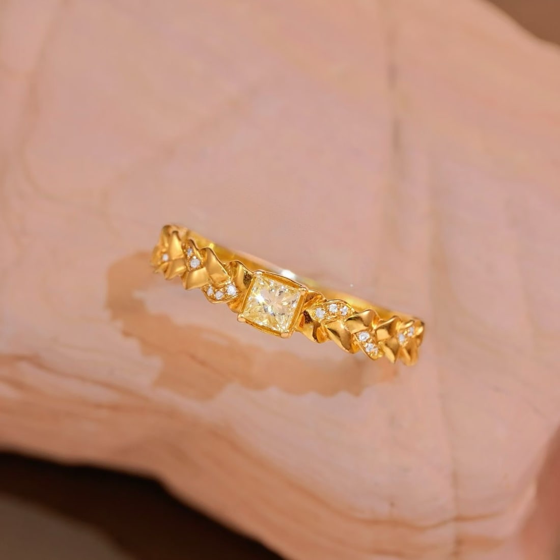 14k Gold 0.20 Ct Natural Yellow Diamond & Diamond Ring - 4