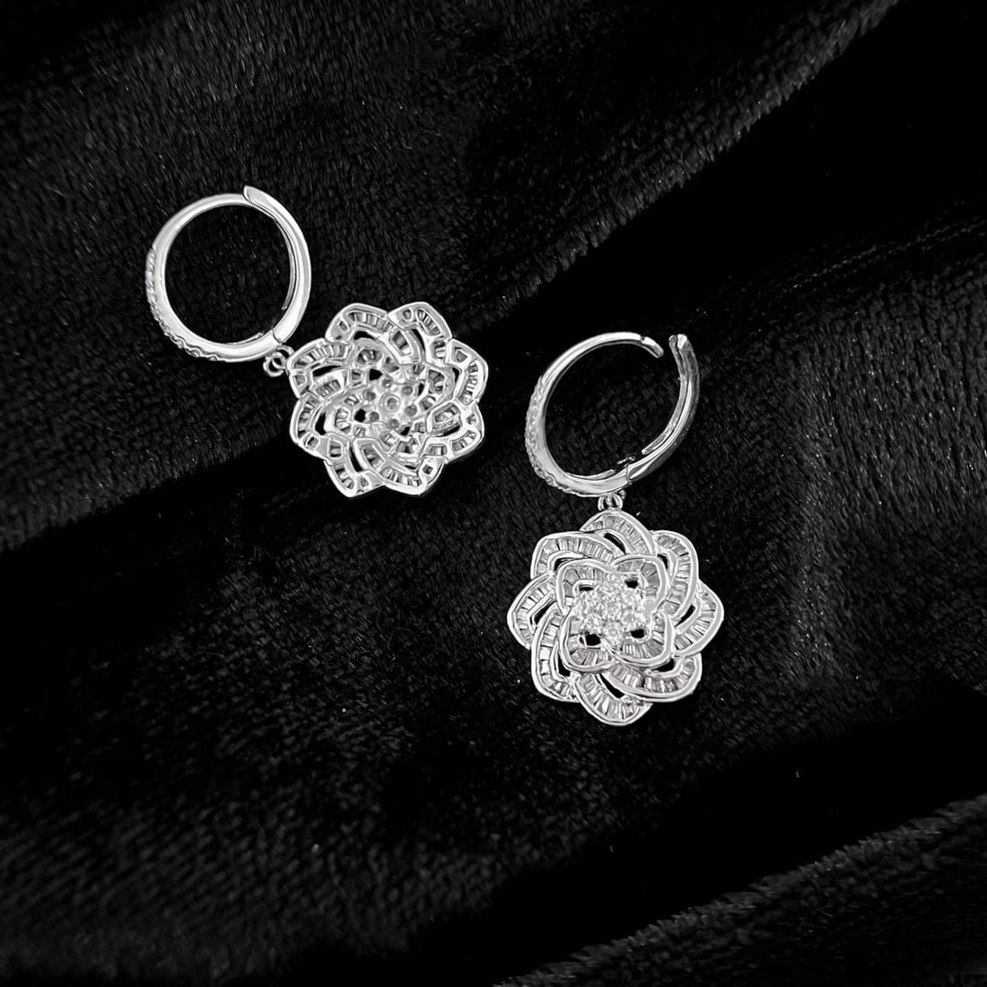 14k Gold 0.9 Ct Natural H Diamond Earrings - 2