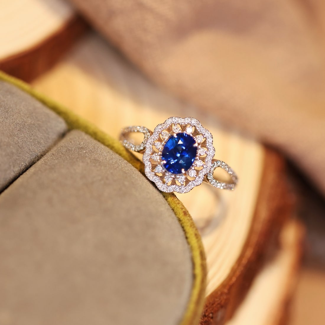 14k Gold 1.58 Ctw Natural Sapphire & Diamond Ring - 4