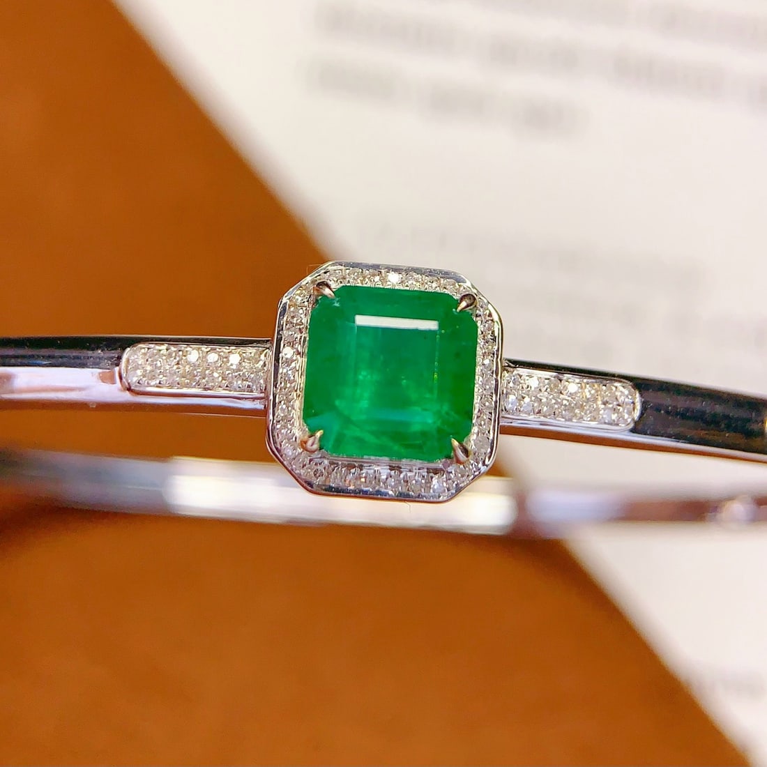 14k Gold 2.5 Ct Vivid Green Natural Emerald & Diamond Bangle: Ref:231185206 // gold content:14k gold // main gemstone:emerald // shape:octagonal // carat weight:2. 5ct // color:vivid green // treatment:natural // // adjacent gemstone 2 : diamond // number of