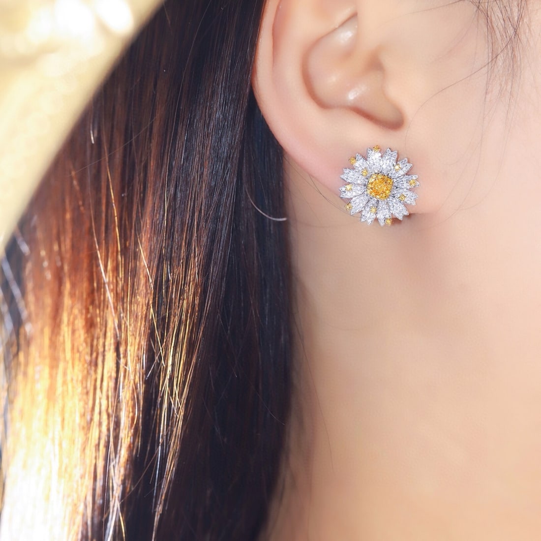 14k Gold 0.90 Ct Natural Color Diamond & Flowers Earrings - 6