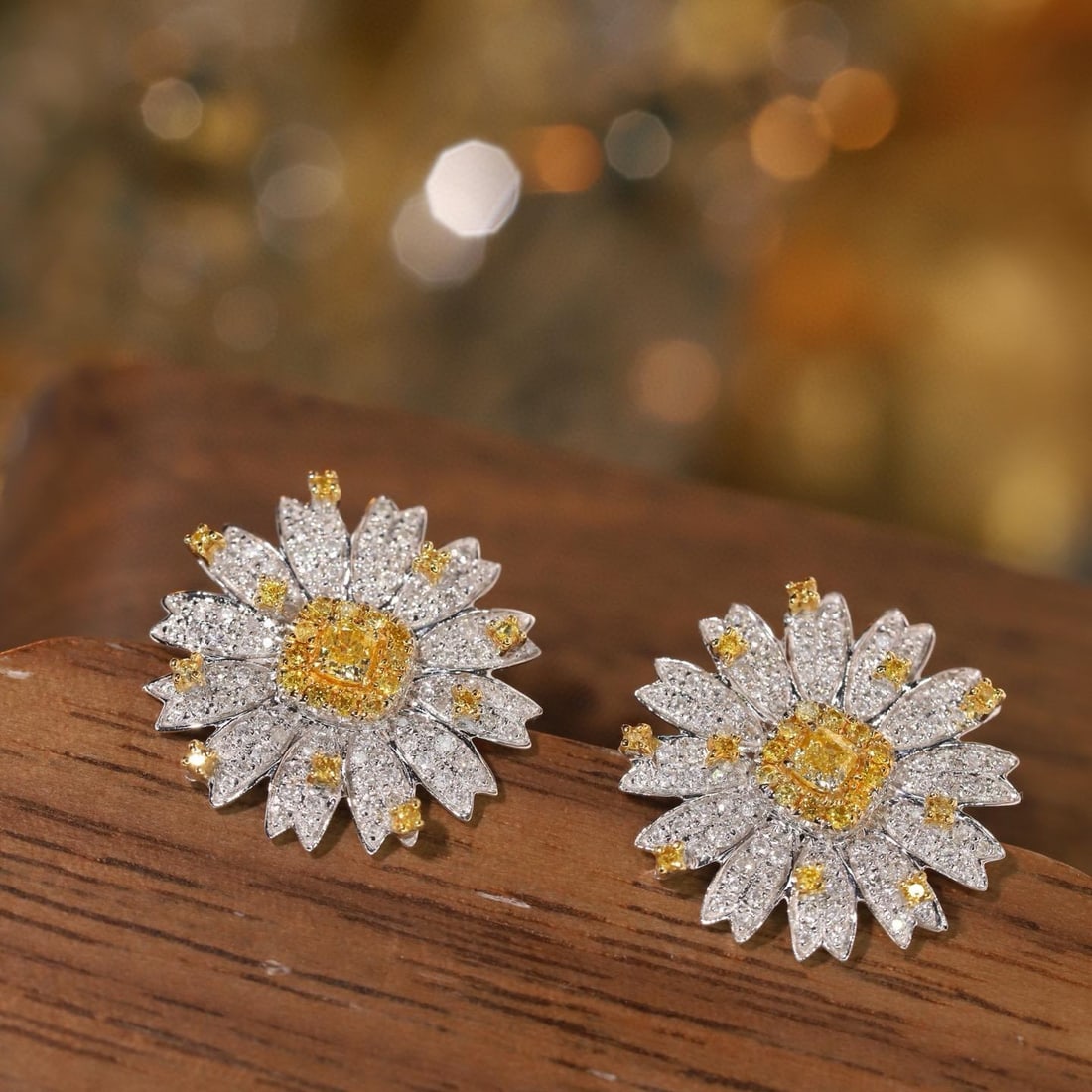 14k Gold 0.90 Ct Natural Color Diamond & Flowers Earrings - 7