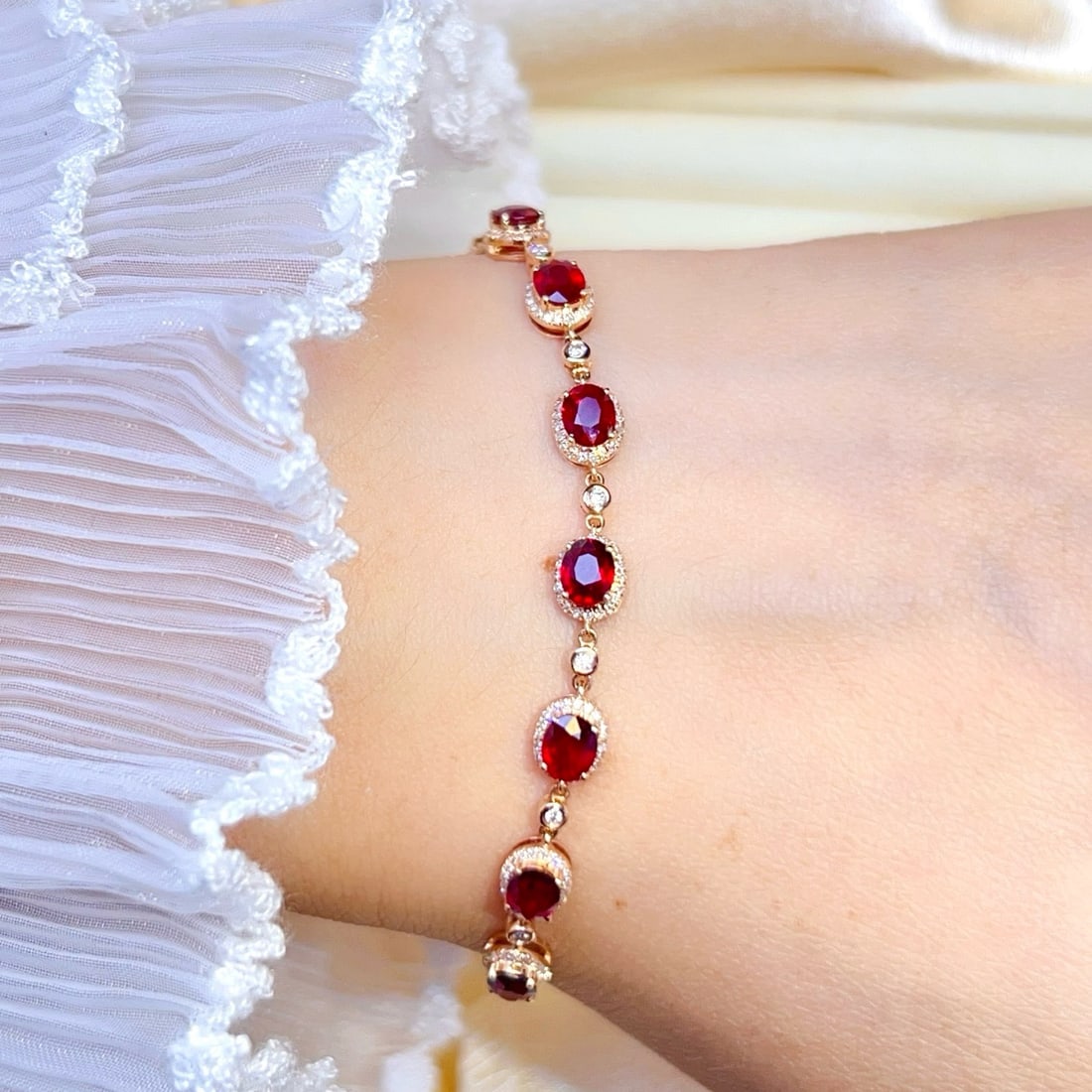 14k Gold 2.69 Ct Vivid Red Natural Ruby & Diamond Bracelet - 2