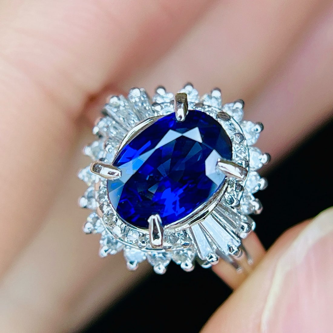 14k Gold 1.86 Ctw Vivid Blue Natural Sapphire & Diamond Ring - 6