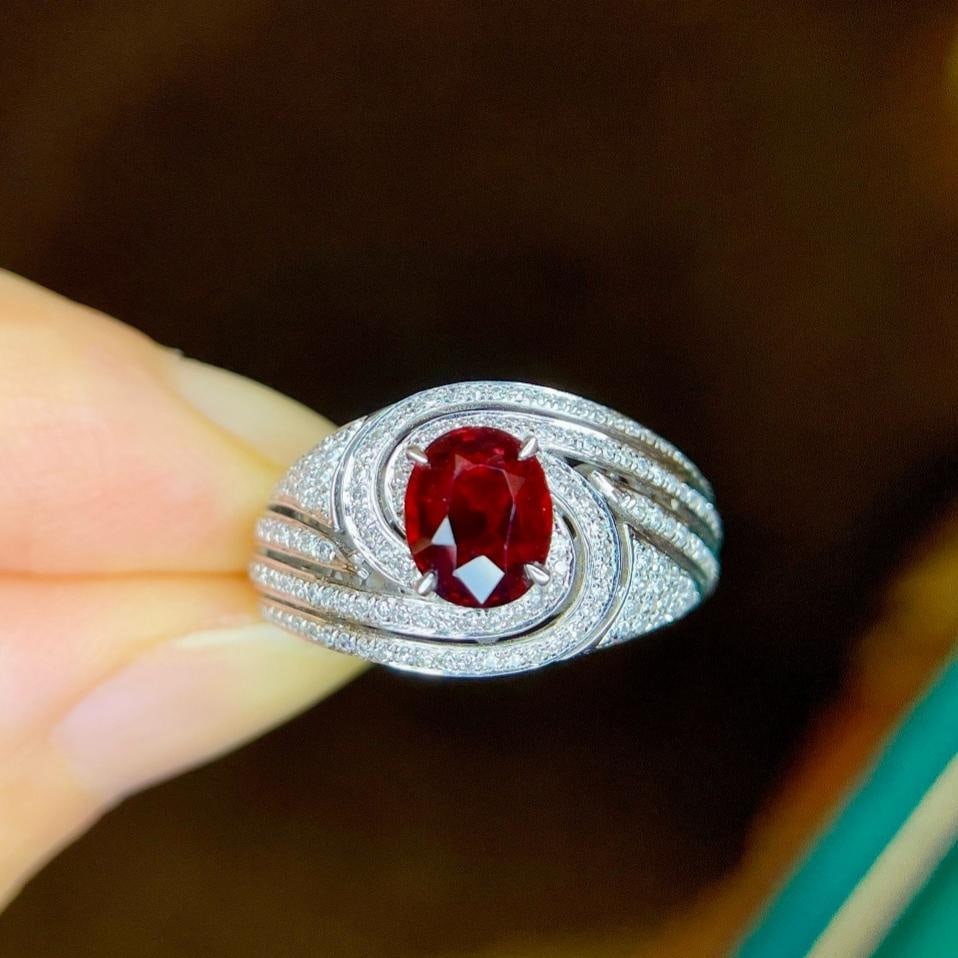 14k Gold 1.69 Ctw Natural Ruby & Diamond Ring: Ref:231185258 // gold content:14k gold // ring size:7. 25us // // main gemstone:ruby // shape:oval // carat weight:1. 15ct // color:pigeonblood red // treatment:natural // // adjacent gemstone 2 :