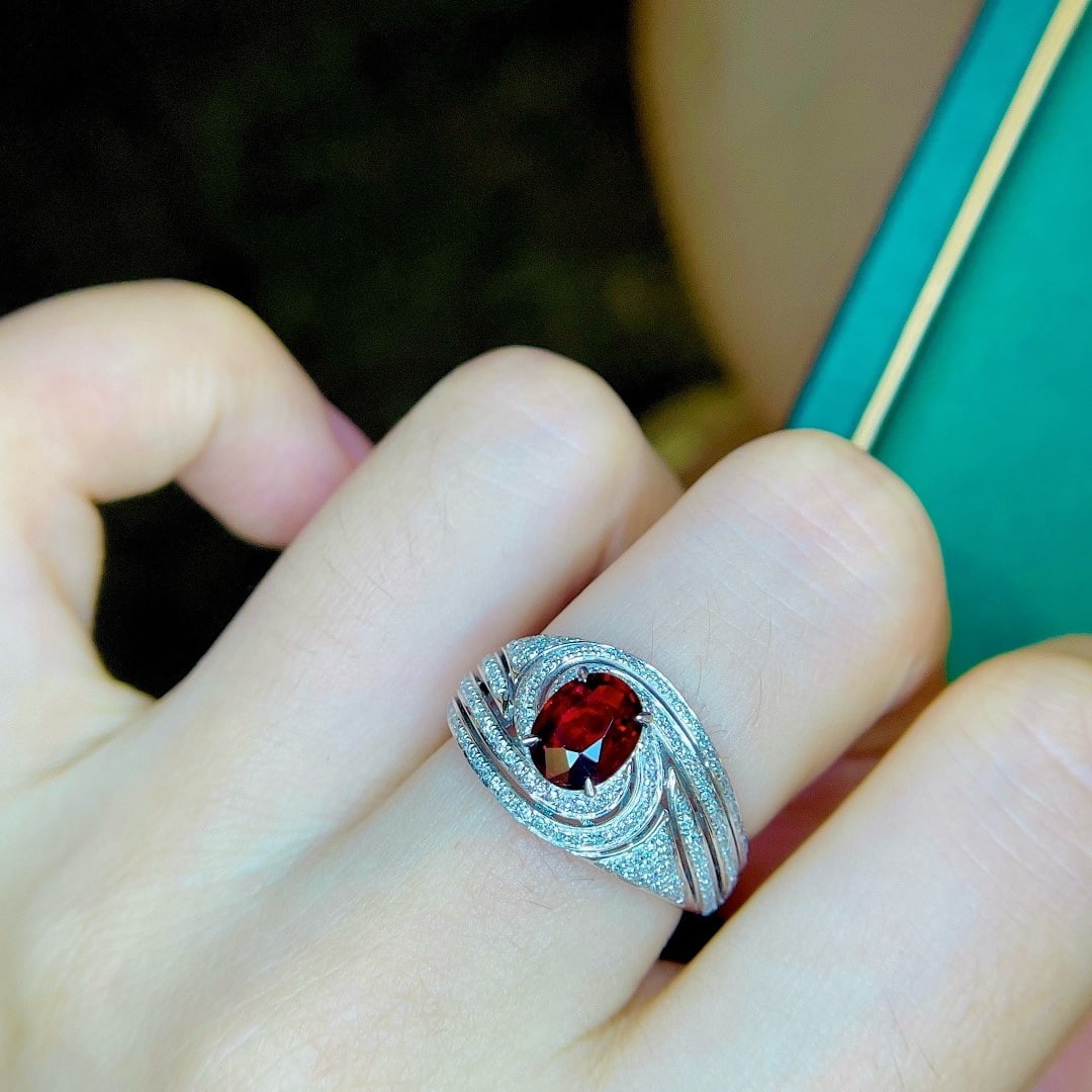 14k Gold 1.69 Ctw Natural Ruby & Diamond Ring - 4