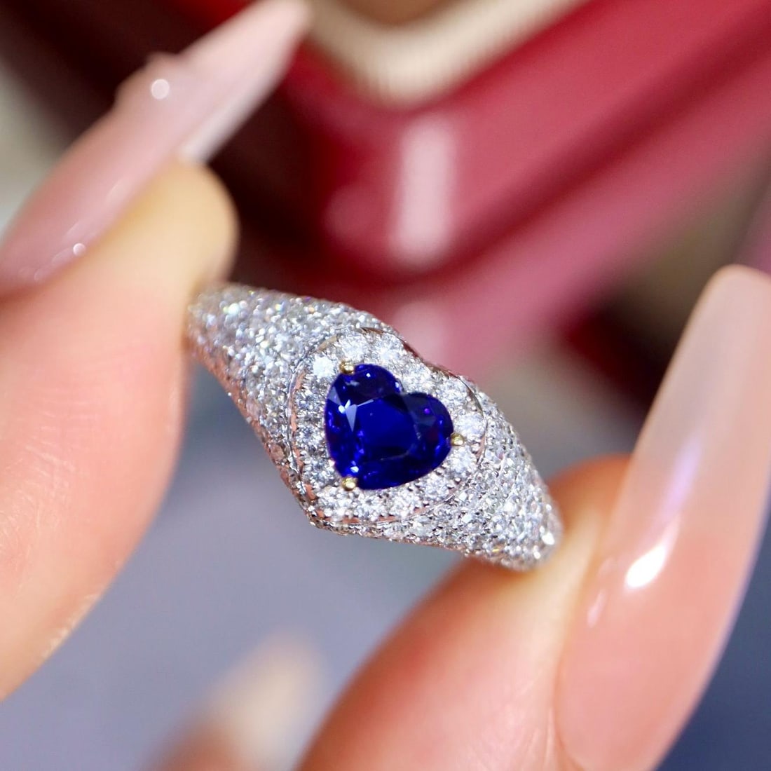 14k Gold 1.36 Ctw Natural Sapphire & Diamond Ring: Ref:231186005 // gold content:14k gold // ring size:7. 25us // // main gemstone:sapphire // shape:heart // carat weight:0. 57ct // color:blue // treatment:natural // // adjacent gemstone 2 : diamond