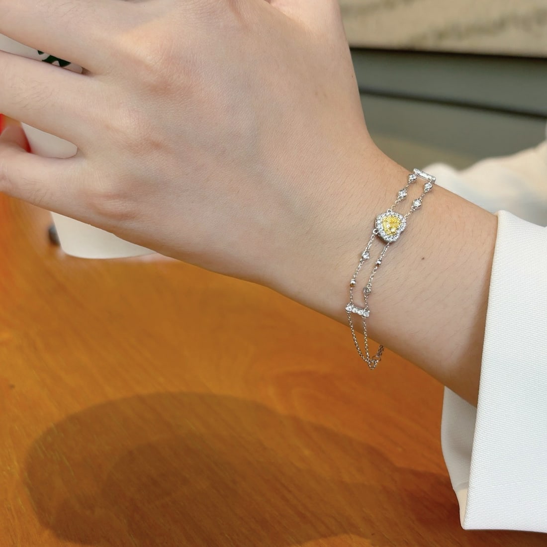 14k Gold 0.62 Ctw Natural Yellow Diamond & Diamond Bracelet - 3