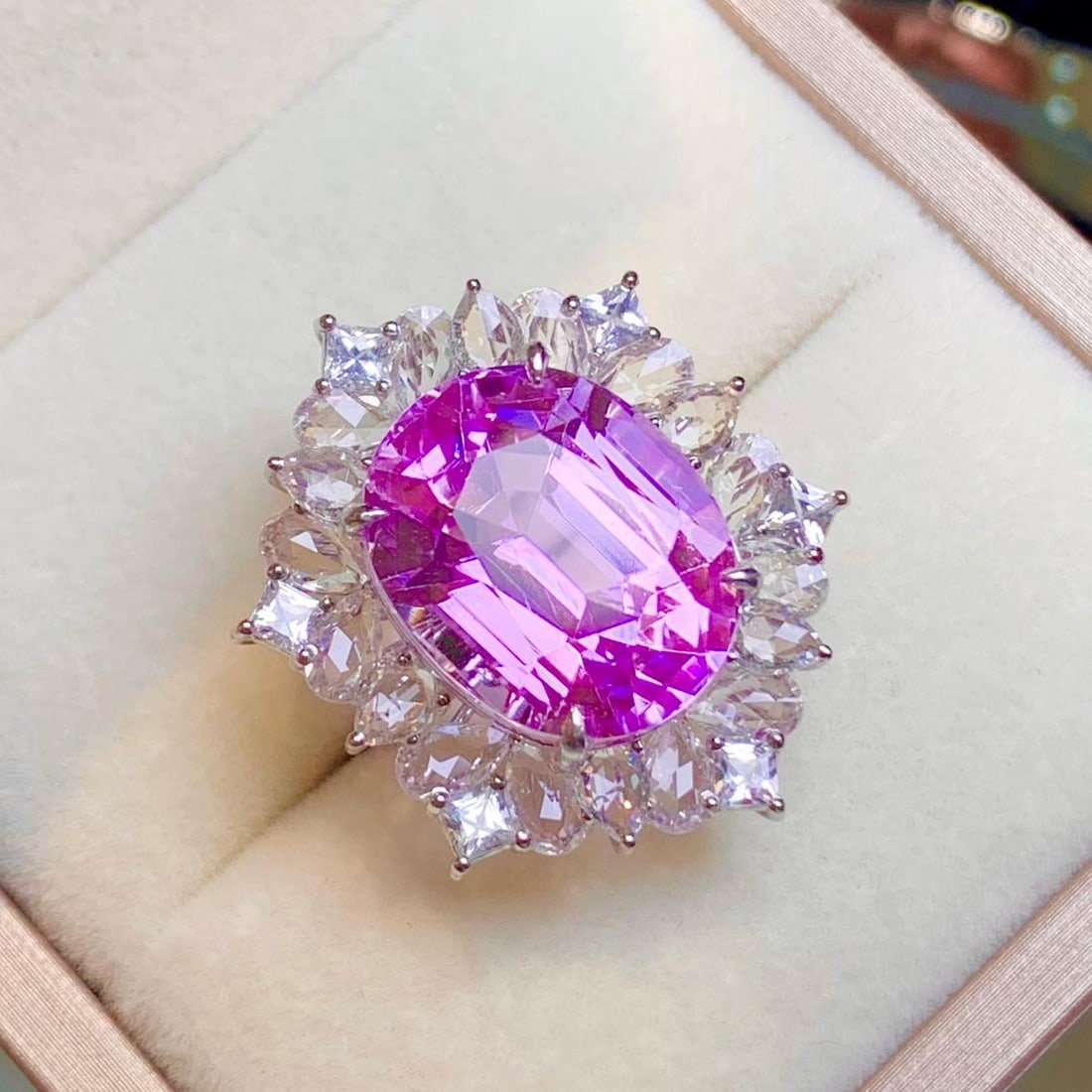 14k Gold 20.2 Ct Natural Kunzite & Diamond & Sapphire Ring (1 of 7)