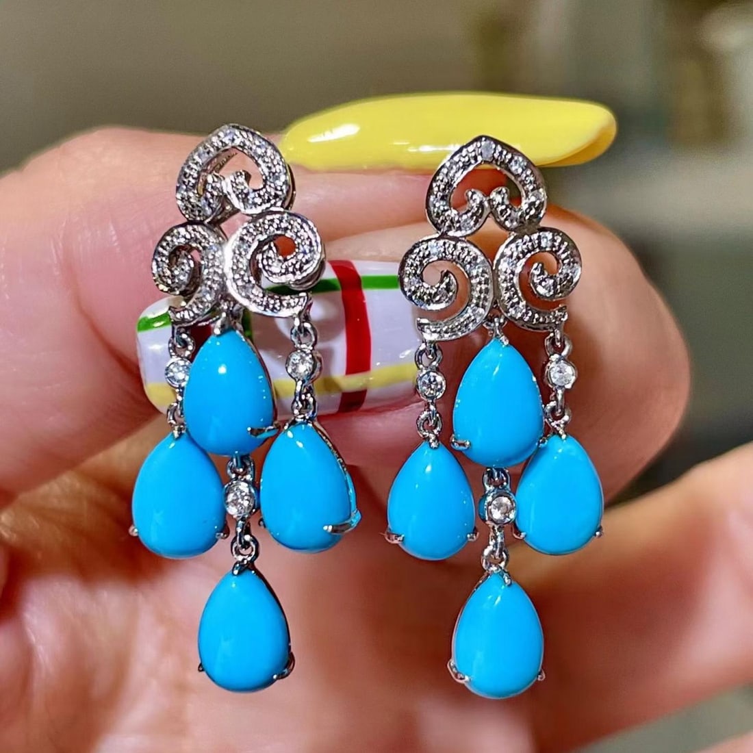 14k Gold 5.82 Ctw Natural Blue Turquoise & Diamond Earrings: Ref:231186022 // gold content:14k gold // main gemstone:blue turquoise // shape:pear // carat weight:5. 66ct // color:blue // treatment:natural // // adjacent gemstone 2 : diamond // shape:round // ca