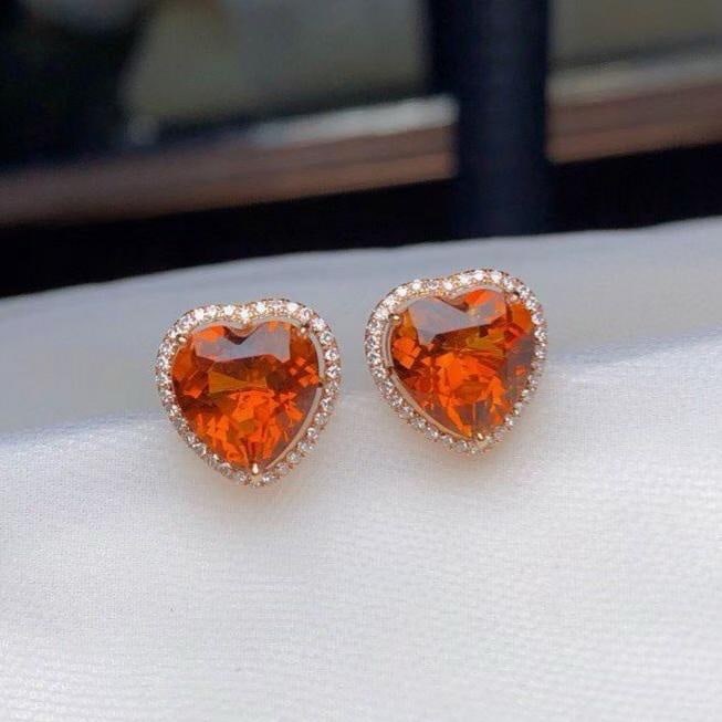 14k Gold 3.85 Ct Natural Citrine & Diamond Earrings: Ref:231186024 // gold content:14k gold // main gemstone:citrine // shape:heart // carat weight:3. 85ct // color:yellow // treatment:natural // // adjacent gemstone 2 : diamond // number of stones:68
