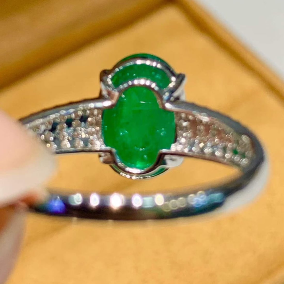 14k Gold 2.3 Ct Natural Emerald & Diamond Ring - 5