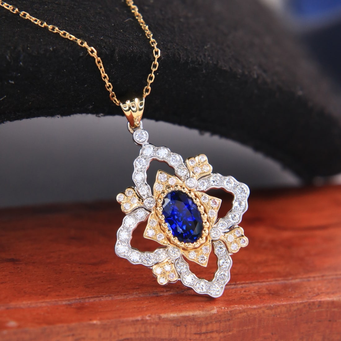 14k Gold 1.53 Ctw Vivid Blue Natural Sapphire & Diamond Necklace - 2