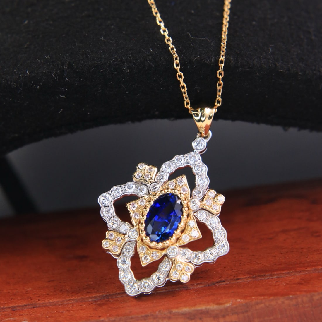 14k Gold 1.53 Ctw Vivid Blue Natural Sapphire & Diamond Necklace - 4