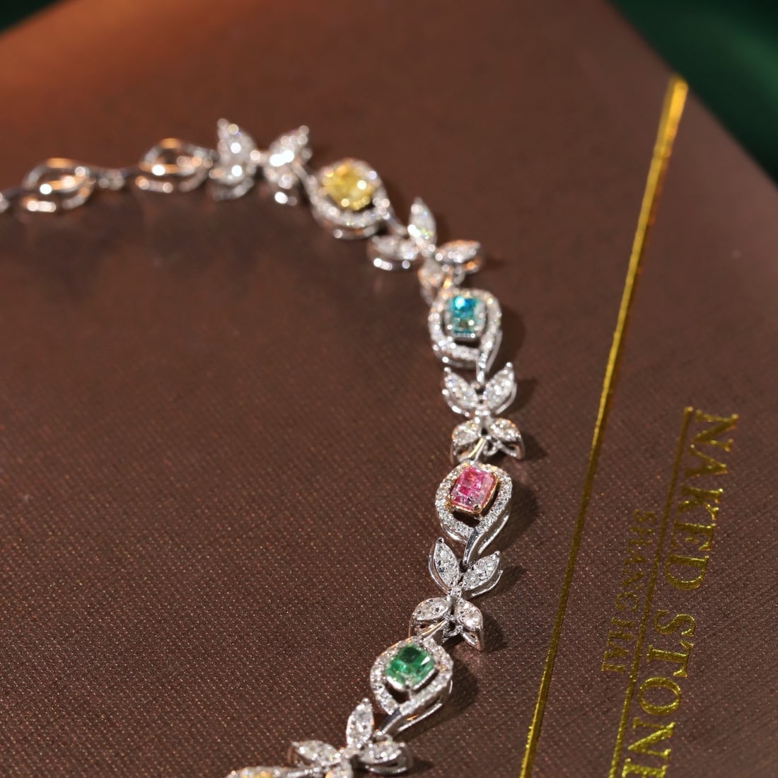 14k Gold 1.1 Ctw Natural Color Diamond & Diamond Bracelet - 2