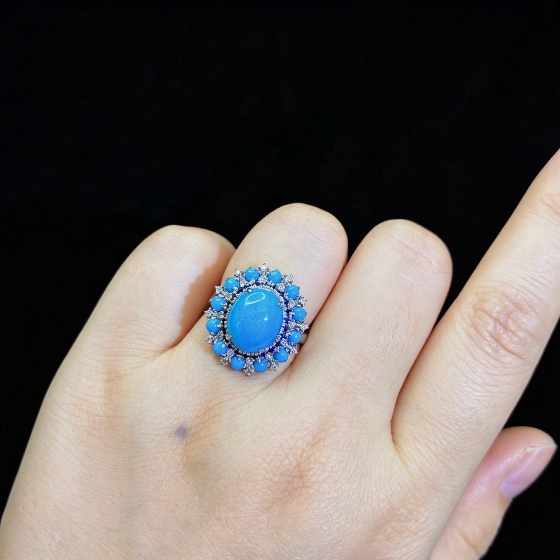 14k Gold 3.95 Ctw Natural Blue Turquoise & Diamond Ring - 6