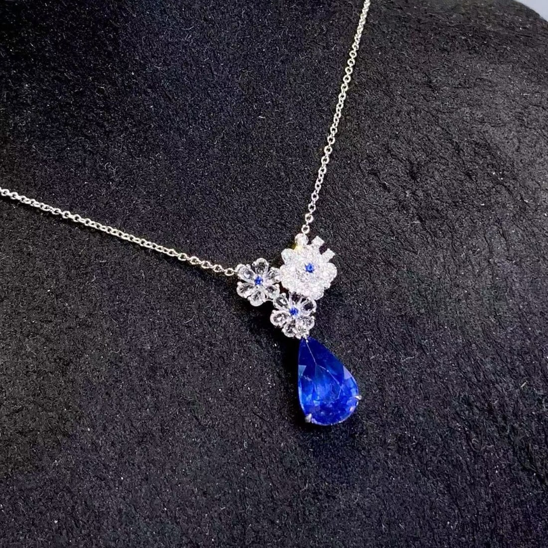 14k Gold 2.7 Ct Natural Sapphire & Diamond Necklace - 2