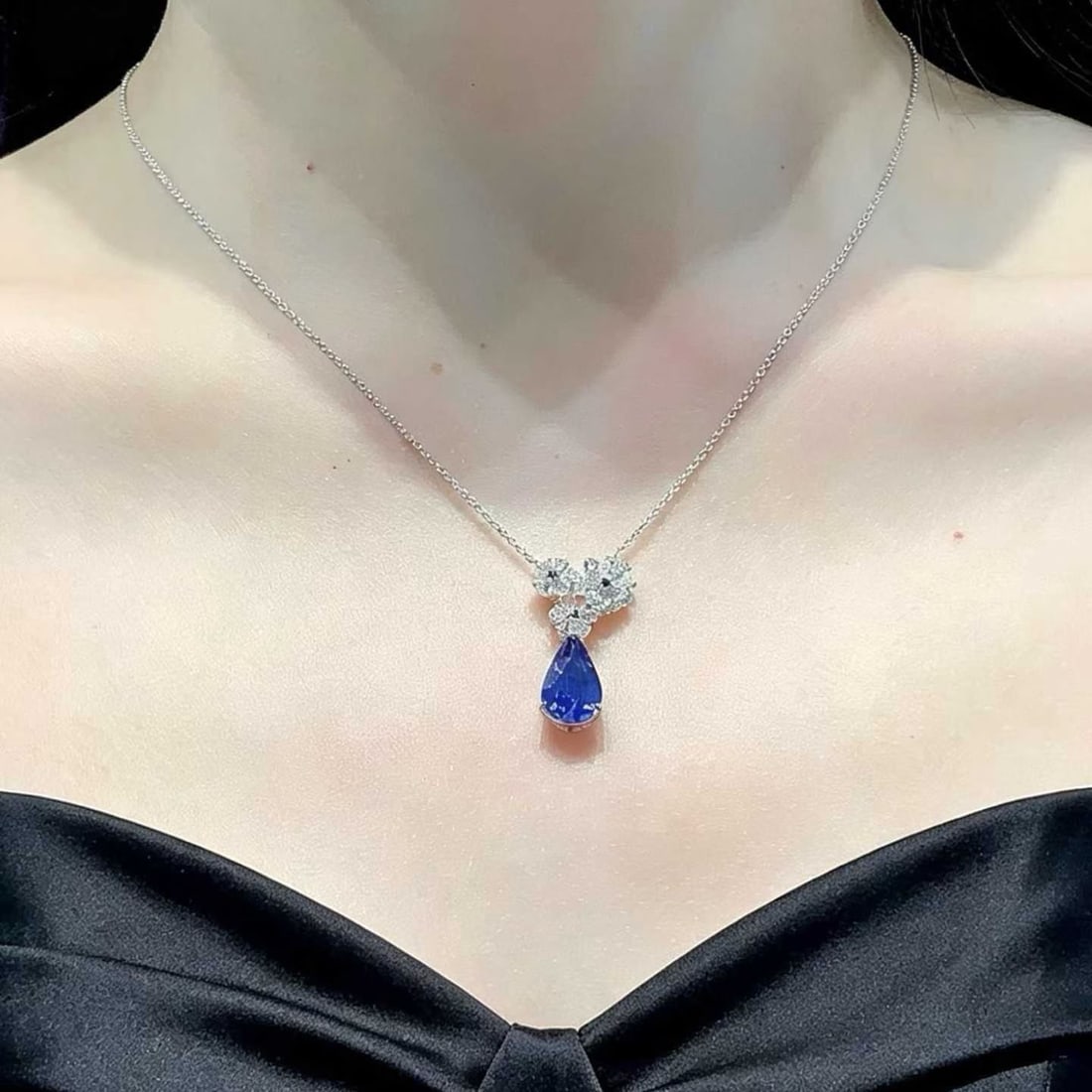 14k Gold 2.7 Ct Natural Sapphire & Diamond Necklace - 5