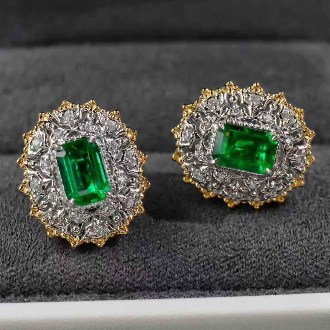 14k Gold 1.37 Ctw Vivid Green Natural Emerald & Diamond Earrings - 2