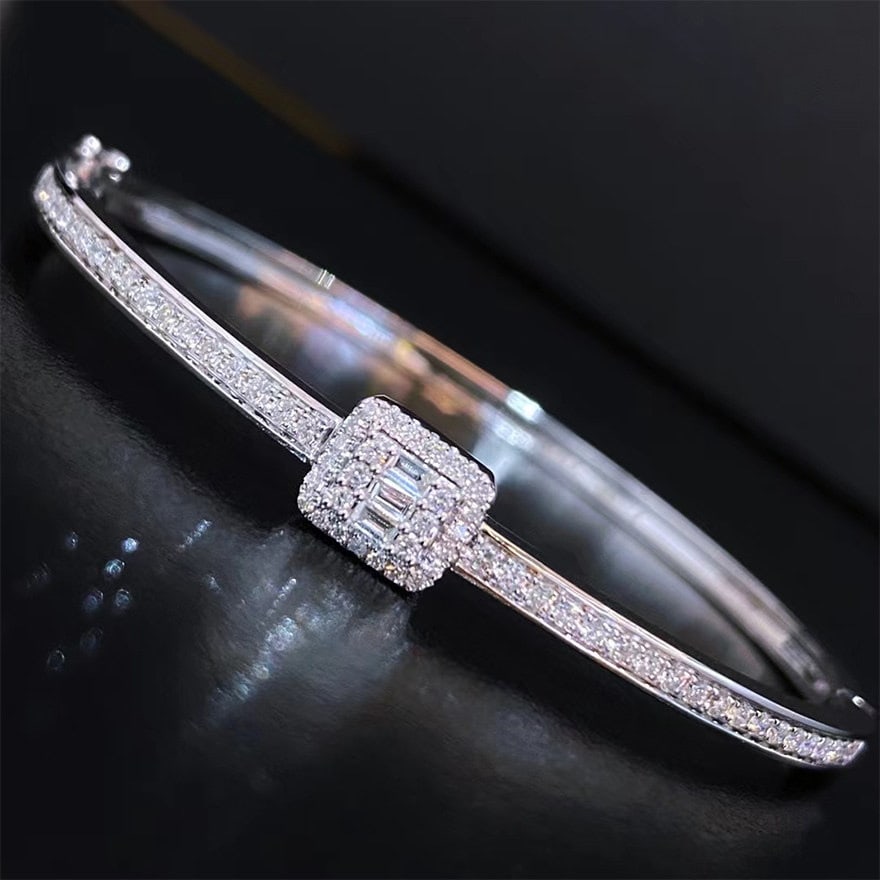 14k Gold 0.63 Ct Natural H Diamond Bangle - 2