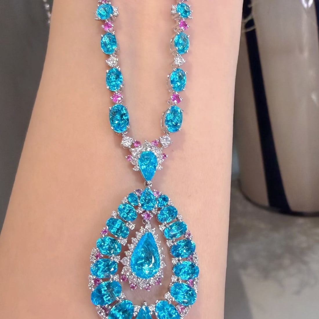 14k Gold 12.4 Ctw Natural Paraiba Tourmaline & Diamond Necklace - 5