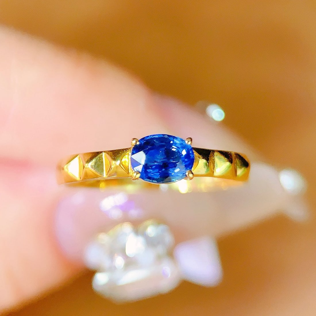 14k Gold 0.8 Ct Natural Sapphire Ring: Ref:231186120 // gold content:14k gold // ring size:7. 25us // // main gemstone:sapphire // shape:oval // carat weight:0. 8ct // color:blue // treatment:natural // Condition: New Low Estimate: