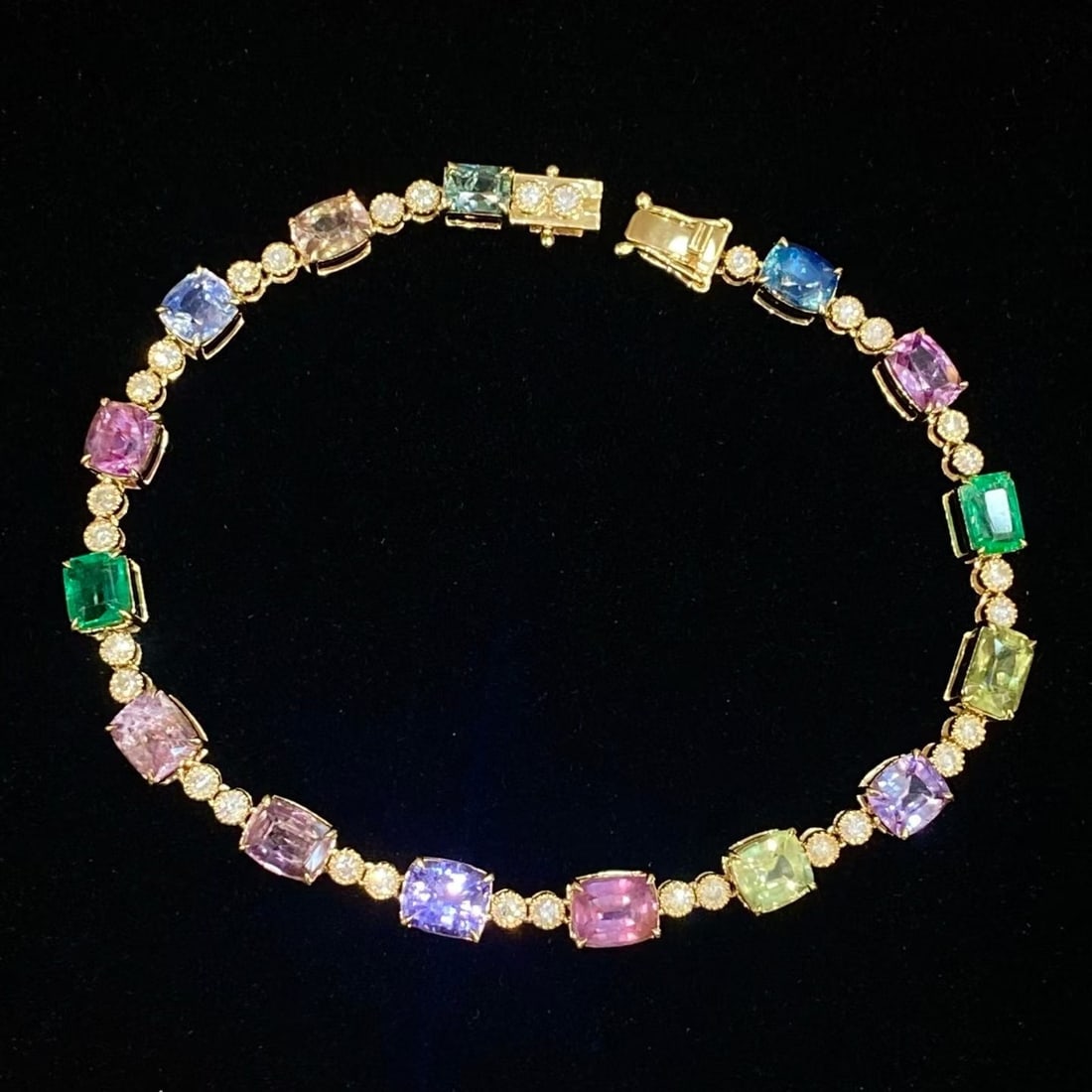 14k Gold 10.15 Ct Natural Sapphire & Emerald & Diamond Bracelet - 2