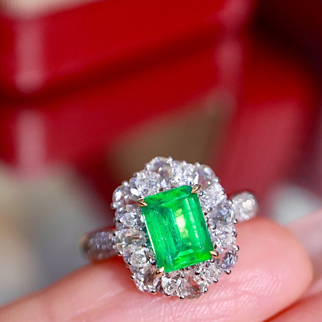 14k Gold 1.69 Ctw Natural Emerald & Diamond Ring - 6