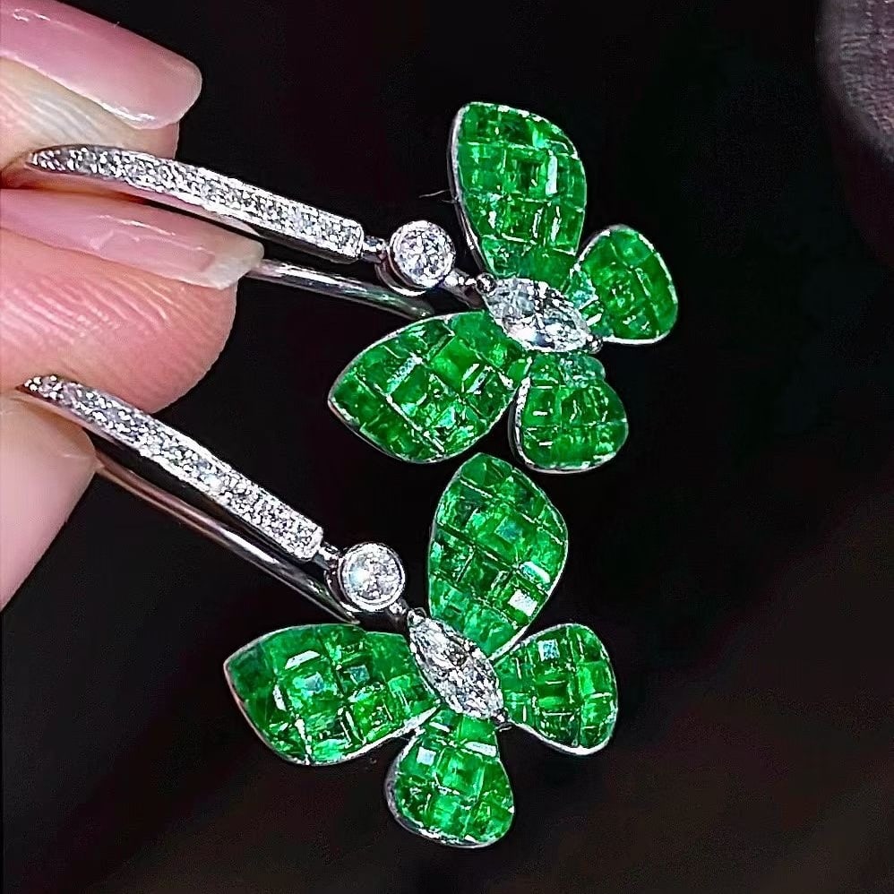 14k Gold 2.50 Ctw Natural Emerald & Diamond & Butterfly Earrings - 3