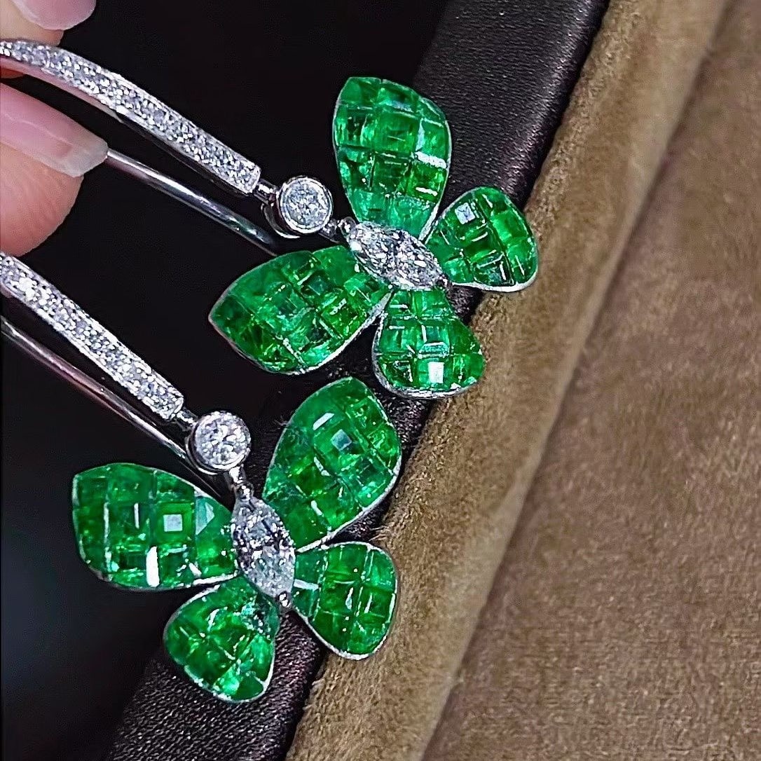 14k Gold 2.50 Ctw Natural Emerald & Diamond & Butterfly Earrings - 6