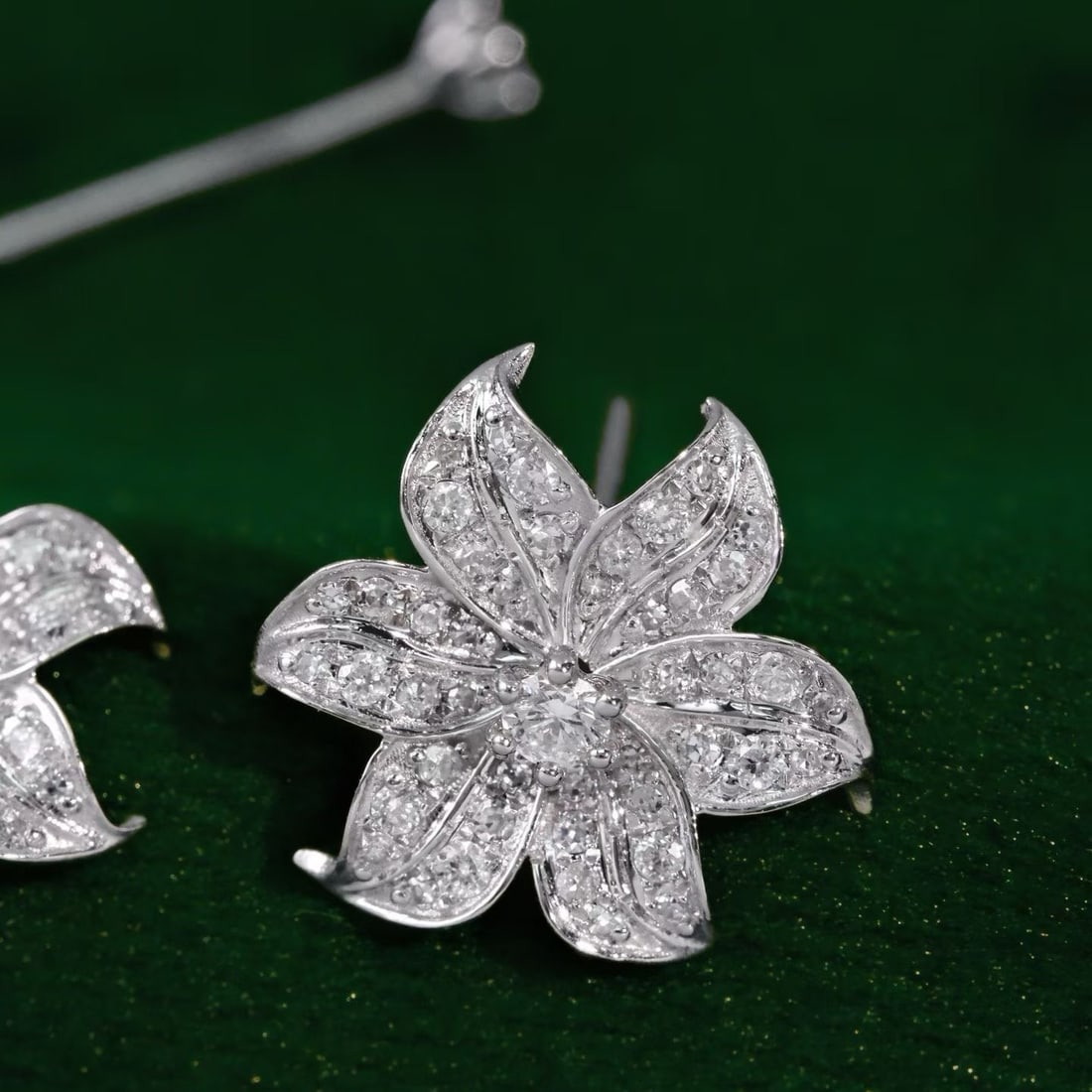 14k Gold 0.5 Ct Natural H Diamond & Flowers Earrings - 2