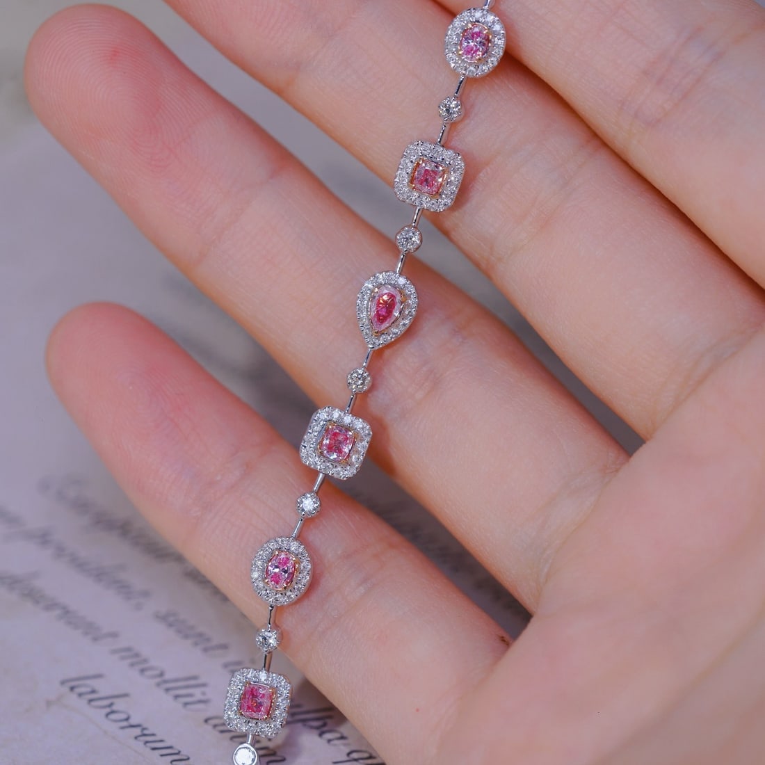 14k Gold 1.35 Ctw Natural Pink Diamond & Diamond Bracelet: Ref:231186140 // gold content:14k gold // main gemstone:pink diamond // shape:multiple // carat weight:0. 80ct // color:pink // treatment:natural // // adjacent gemstone 2 : diamond // shape:round //