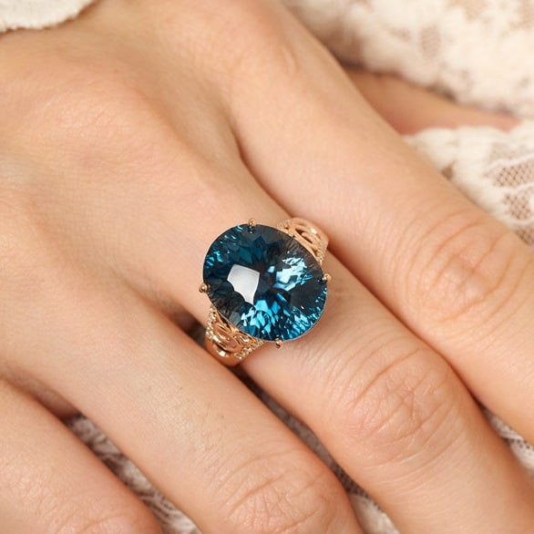 14k Gold 14.55 Ct Natural Topaz & Diamond Ring - 3