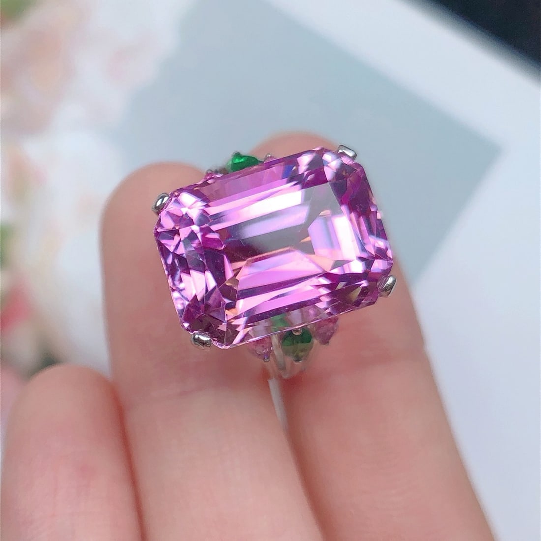 14k Gold 18.56 Ctw Natural Kunzite & Coloured Gemstone Ring - 4