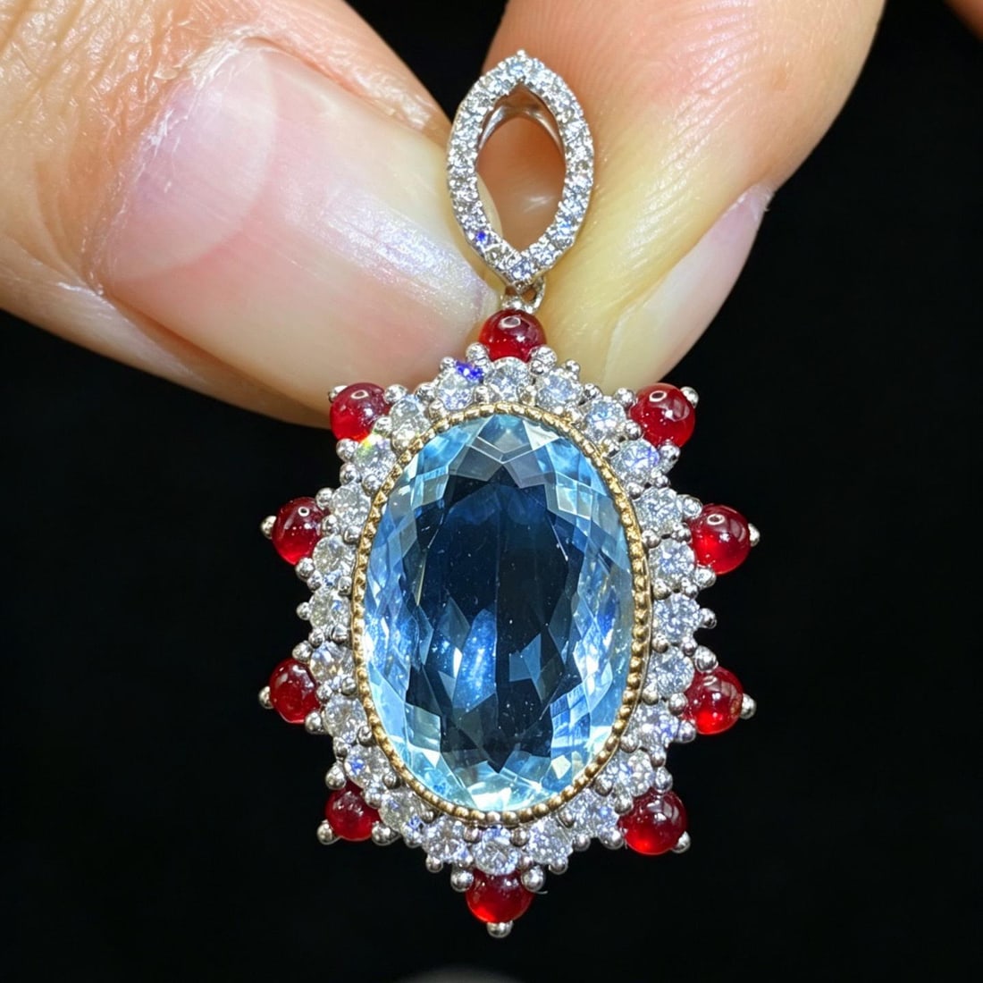 14k Gold 6.18 Ctw Natural Aquamarine & Diamond Pendant( Without Chain ): Ref:231186160 // gold content:14k gold // main gemstone:aquamarine // shape:oval // carat weight:5. 58ct // color:blue // treatment:natural // // adjacent gemstone 2 : diamond // shape:round // carat