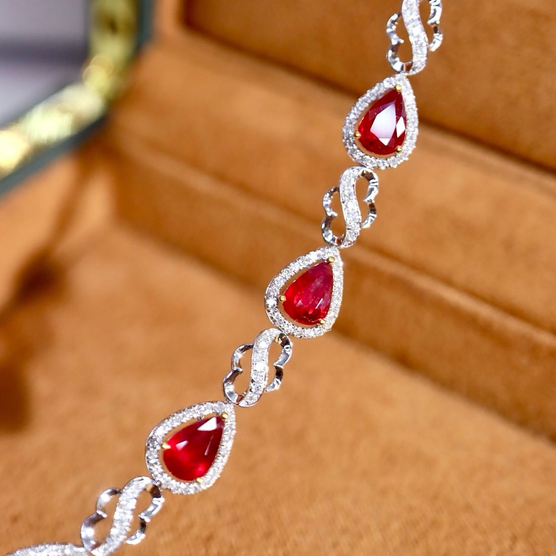 14k Gold 3.84 Ctw Natural Ruby & Diamond Bracelet - 5