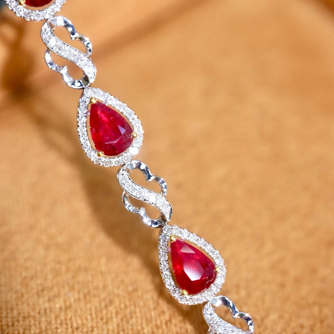 14k Gold 3.84 Ctw Natural Ruby & Diamond Bracelet - 6