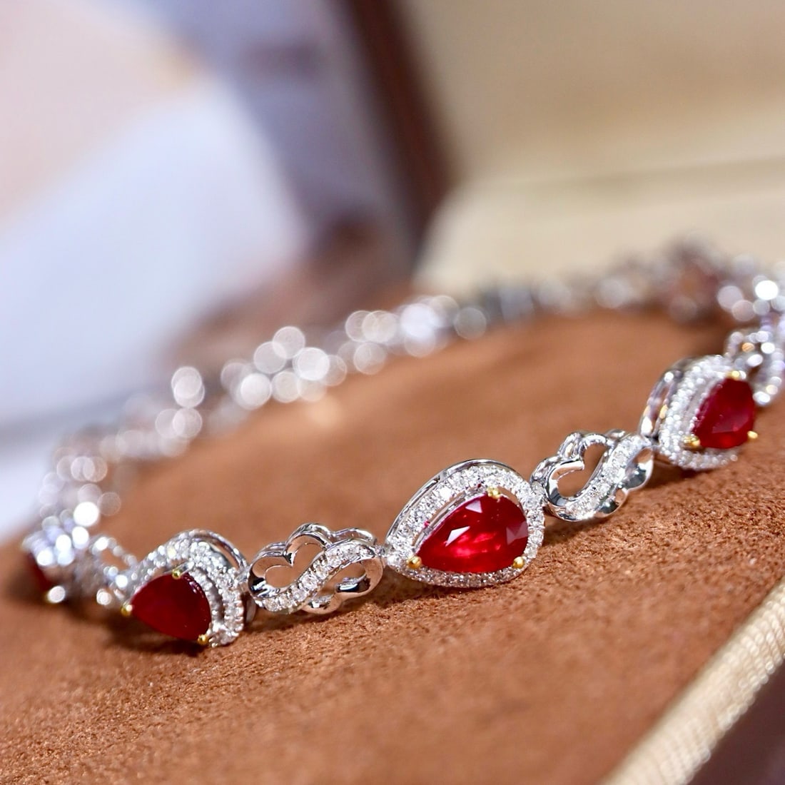 14k Gold 3.84 Ctw Natural Ruby & Diamond Bracelet - 8