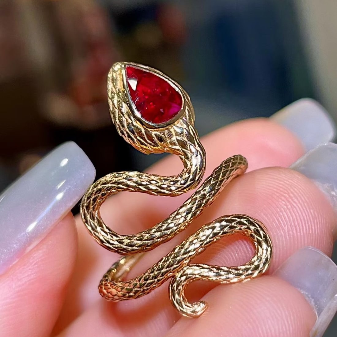 14k Gold 0.7 Ct Natural Ruby & Snake Ring - 3