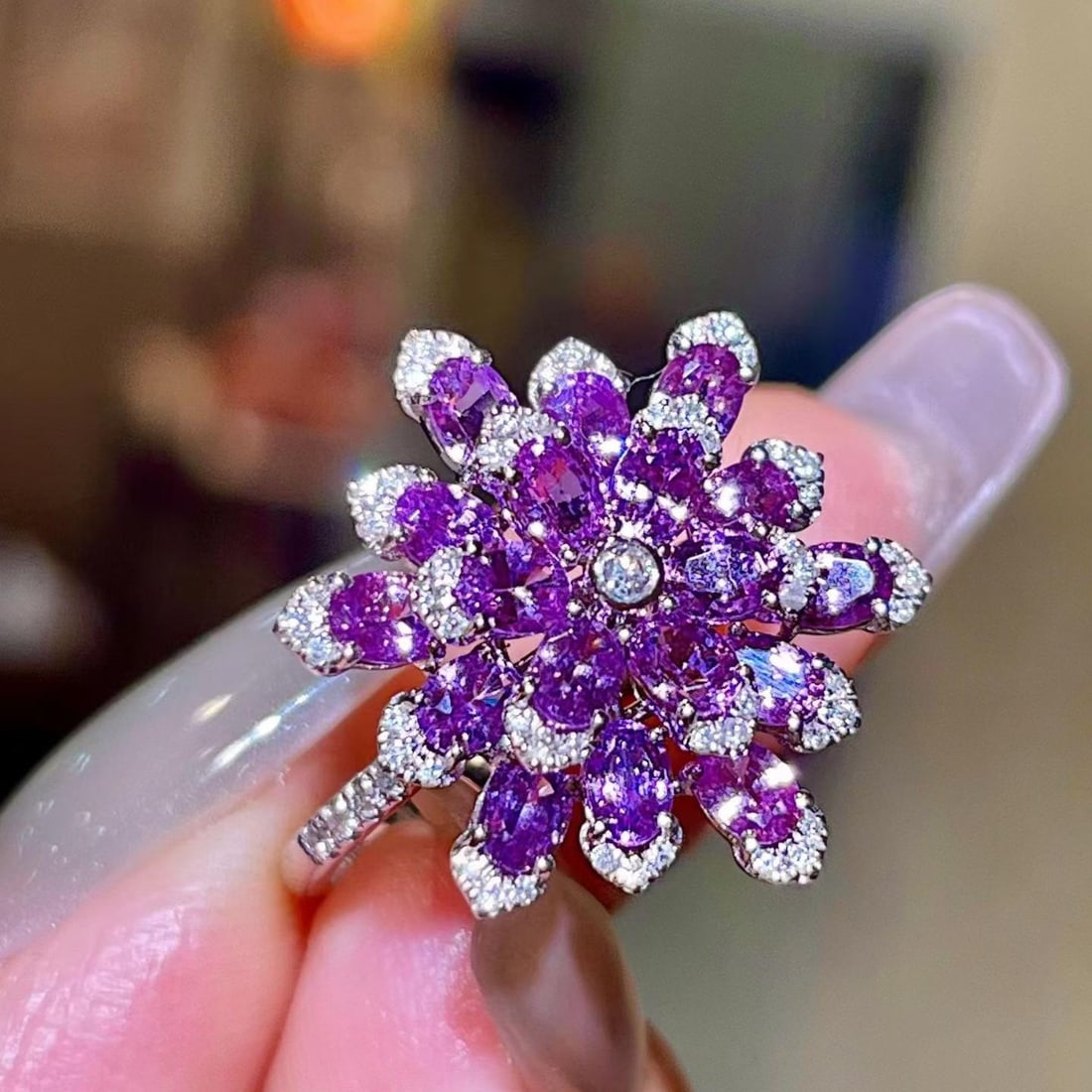 14k Gold 2.68 Ctw Natural Sapphire & Diamond Ring: Ref:231186174 // gold content:14k gold // ring size:7. 25us // // main gemstone:sapphire // shape:oval // carat weight:2. 46ct // color:purple // treatment:natural // // adjacent gemstone 2 : diamond